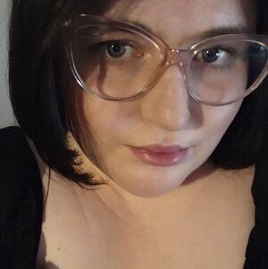 Meet your Posher, Harmony